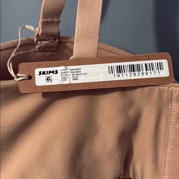 NWT 38DD SKIMS Fits Everybody Strapless Bra in Clay - Picture 2 of 6